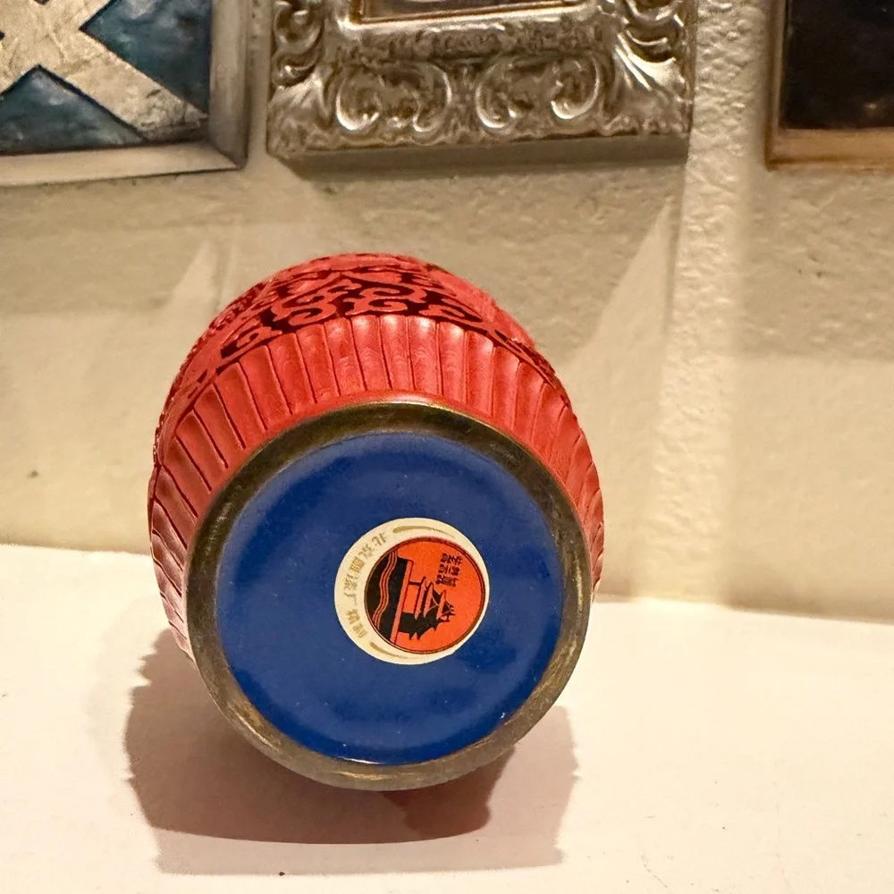 N/A this vase
